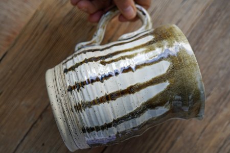 Preview: Handgetöpferter Keramik-Krug – naturbelassen & einzigartig